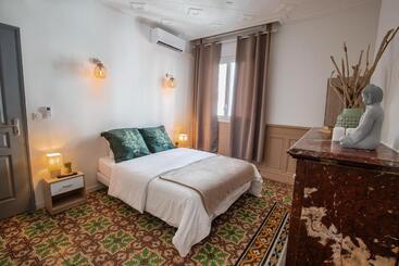 آپارتمانهای توریستها Centre Historique  Free Parking Wifi Netflix Zen&cosy Sleepntripbeziers
