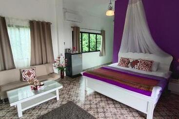 هتل บ้านภูคำฟ้า ดอยปู่ไข่ Baan Phu Kham Fah