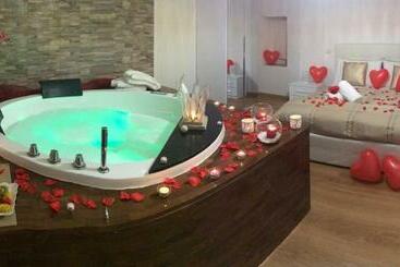 تختخواب و صبحانه Suite & Relax