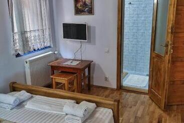 پانسیون Casa Adam