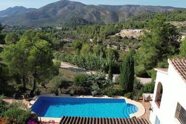 مبيت وإفطار Casa Romero