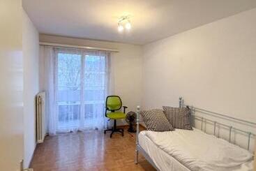 관광객 아파트 Schöne Grosse Attika Wohnung Im Zentrum Von Vaduz Inkl. Parkplatz
