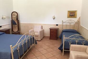 هتل Agriturismo Le Torri
