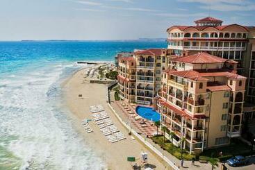 منتجع Atrium Beach Hotel   All Inclusive