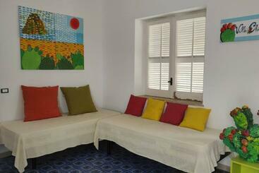 آپارتمان‌های توریست‌ها Villa Chiara 200 Mt Da Mare Spiaggia Libera Sabbia