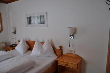 Bed and Breakfast Cafe Pension Erbhof