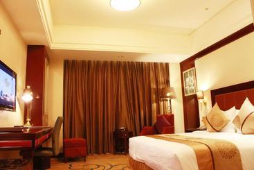 Hotel Golden Ray International