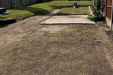 آپارتمانهای توریستها Spacious 3bed House In Walsall With Parking Onsite