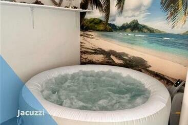 ツーリストアパートメント Jacuzzi / Parking Privé / Terrasse / Au Pied Du Tram
