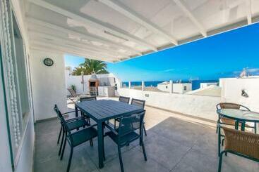 Tourist flats Bungalow Bellavista 13   3 Bed/2 Bath   1 Toilet   Communal Pool   Wifi