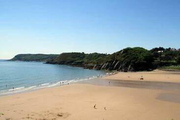 Жильё для туристов Caswell Holiday Cottage, Gower, Close To Mumbles