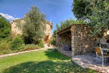 דירות לתיירים Résidence A Casa Vecchia Gites De Charme Avec Jacuzzi Proche Ajaccio