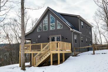 ツーリストアパートメント New!! House Near Raystown Lake In Peaceful Wooded Area