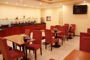 هتل Hanting Express Zunyi Zhonghua Road Branch