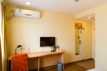 هتل Home Inn Kunming Chuncheng Road