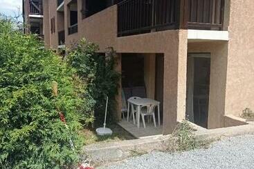 דירות לתיירים Appartement En Rez De Jardin Et Parking Privatifs Près Des Pistes