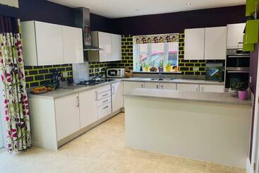 דירות לתיירים Spacious Home For Contractors And Families