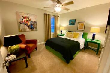 آپارتمان‌های توریست‌ها Charming Condo Near Downtown, Ncsu And Pnc Arena