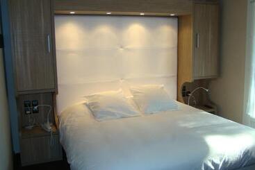 בית מלון כפרי Le Mas D'estello