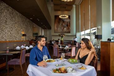 هتل Doubletree By Hilton Trujillo