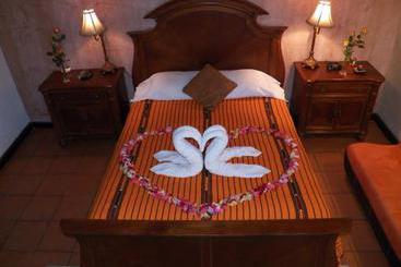 هتل Euromaya Suites