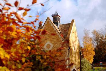 酒店 Farncombe Estate Centre