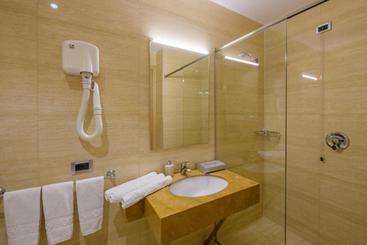 Sky 2 Hotel Tirana