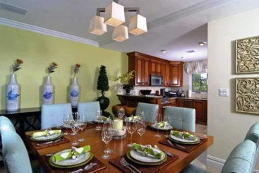 هتل The Somerset On Grace Bay