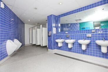 هتل Wake Up! Sydney Central