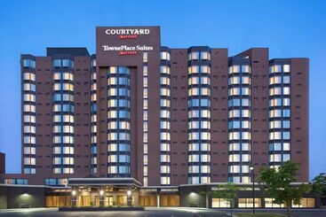 هتل Courtyard By Marriott Toronto Northeast/markham