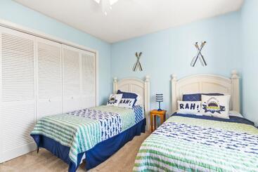 فندق Coastal Comforts