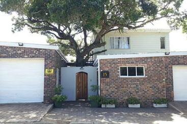 פנסיון Bushmansriver Tree House