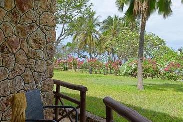 هتل Ledger Plaza Bahari Beach