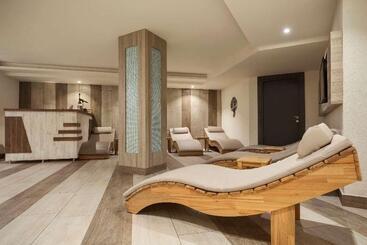 هتل Ramada By Wyndham Mersin