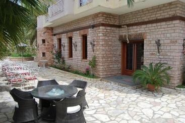 هتل Panorama Sarande