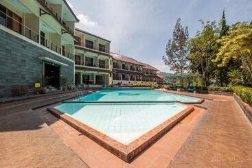 Szálloda Sangga Buana Resort & Convention