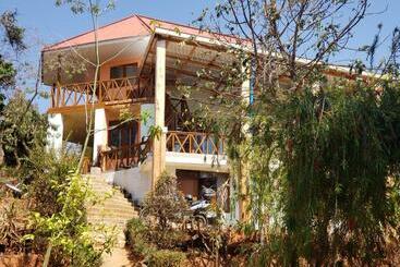 ユースホステル Emmy S Hide Away