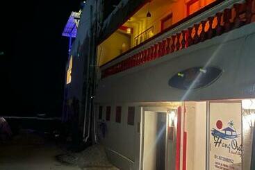 ペンション Hangout Beach Stay