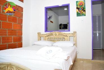 پانسیون Hostal La Macarena