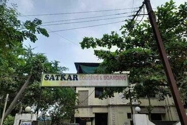 فندق Satkar Lodging & Boarding By Wb Inn