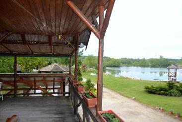هتل Achilles Park