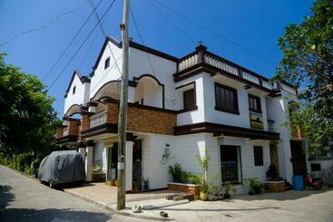 צימר Florabells Iraya Guest House   Batanes