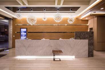 Green Hotel   Tea Way