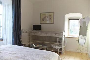 Bed & Breakfast La Tour Charlemagne