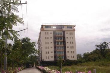 هتل آپارتمان Huahinbluesky Condominium