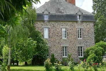 ベッドアンドブレックファースト Le Presbytère De Saint Malon
