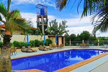 تختخواب و صبحانه Mariegold Villa Resort