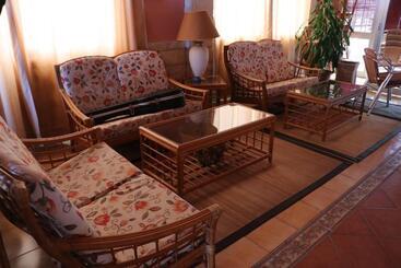 ベッドアンドブレックファースト Casa Mara Tenerife