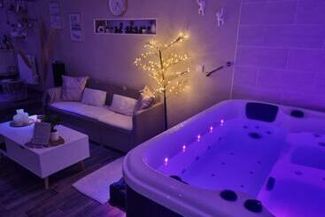 צימר Chambres D Hôtes Avec Jacuzzi Privatif