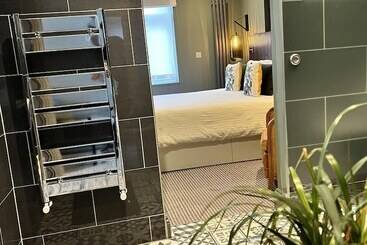צימר Rockmount Rooms & Apartment